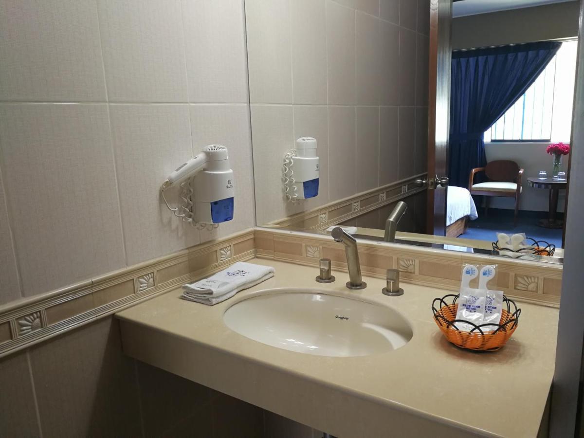 Blue Star Hotel Lima Bagian luar foto