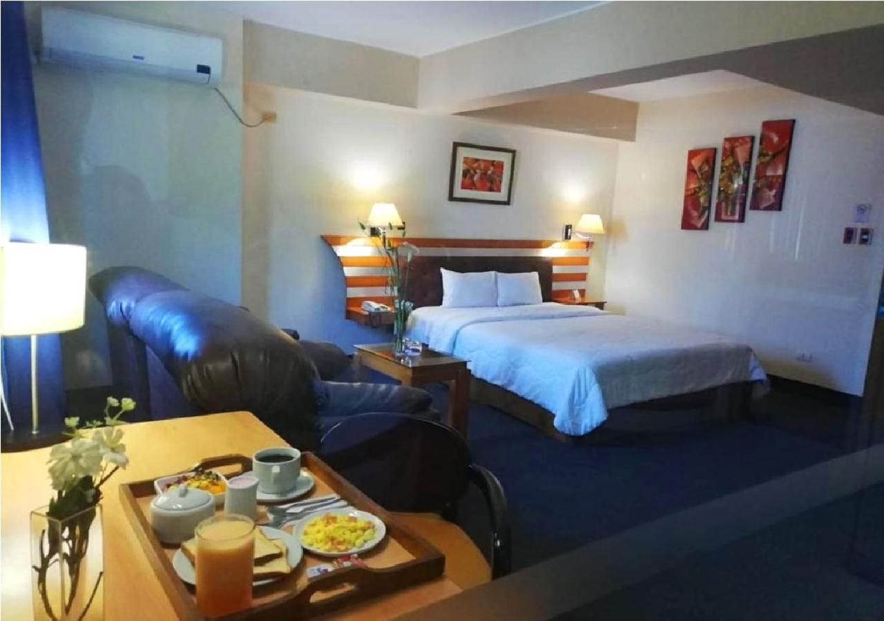 Blue Star Hotel Lima Bagian luar foto
