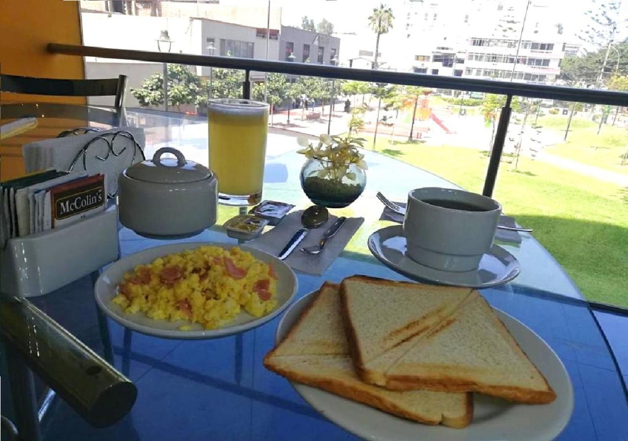 Blue Star Hotel Lima Bagian luar foto