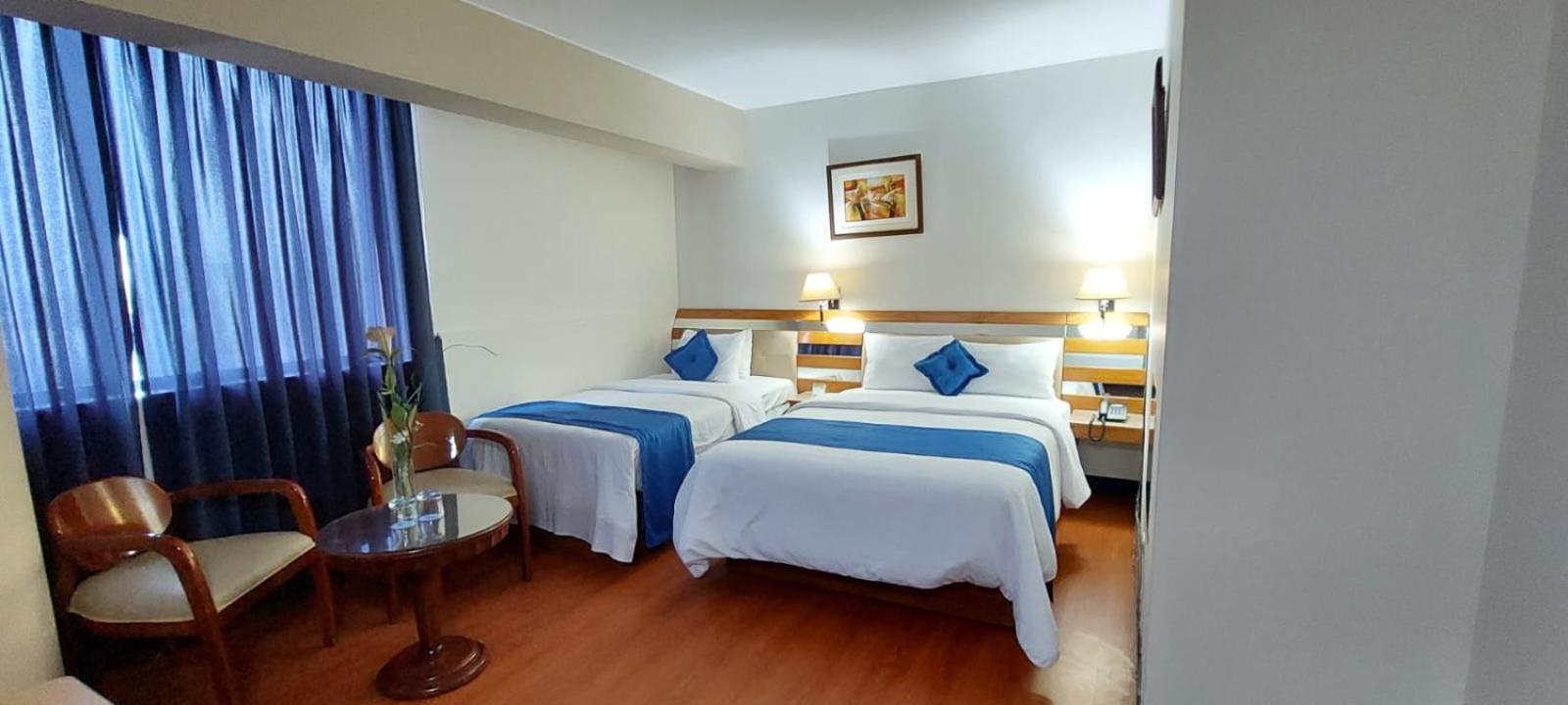 Blue Star Hotel Lima Bagian luar foto