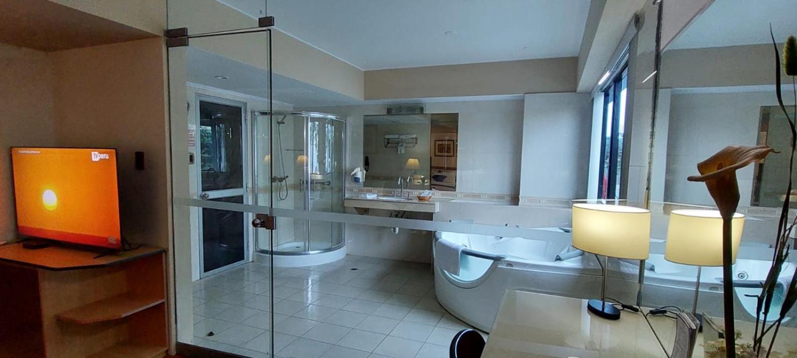 Blue Star Hotel Lima Bagian luar foto