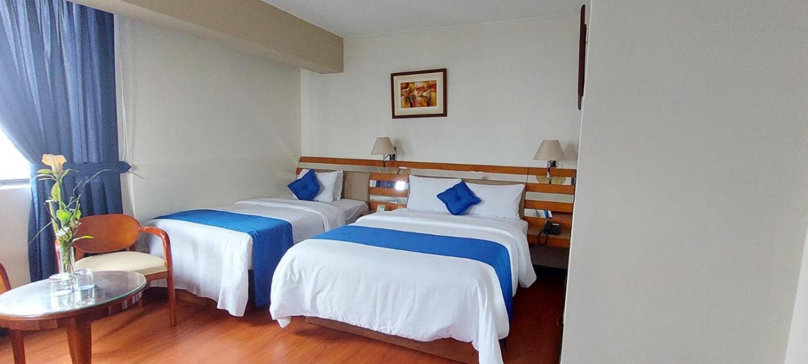 Blue Star Hotel Lima Bagian luar foto