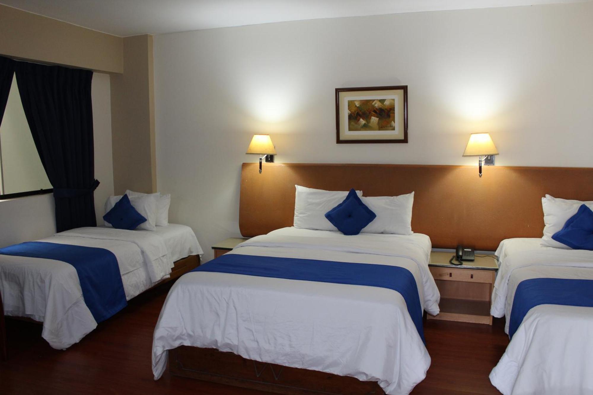 Blue Star Hotel Lima Bagian luar foto